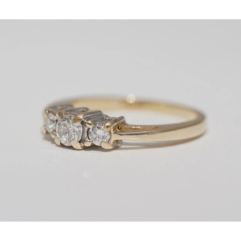 Vintage 14k Solid Yellow Gold Natrual Earth Mined Diamond Ring - Size 6 2.94g
